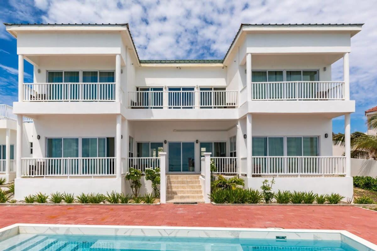 Breathtaking Turtle Tail Drive Oceanfront Villa Providenciales Exterior photo