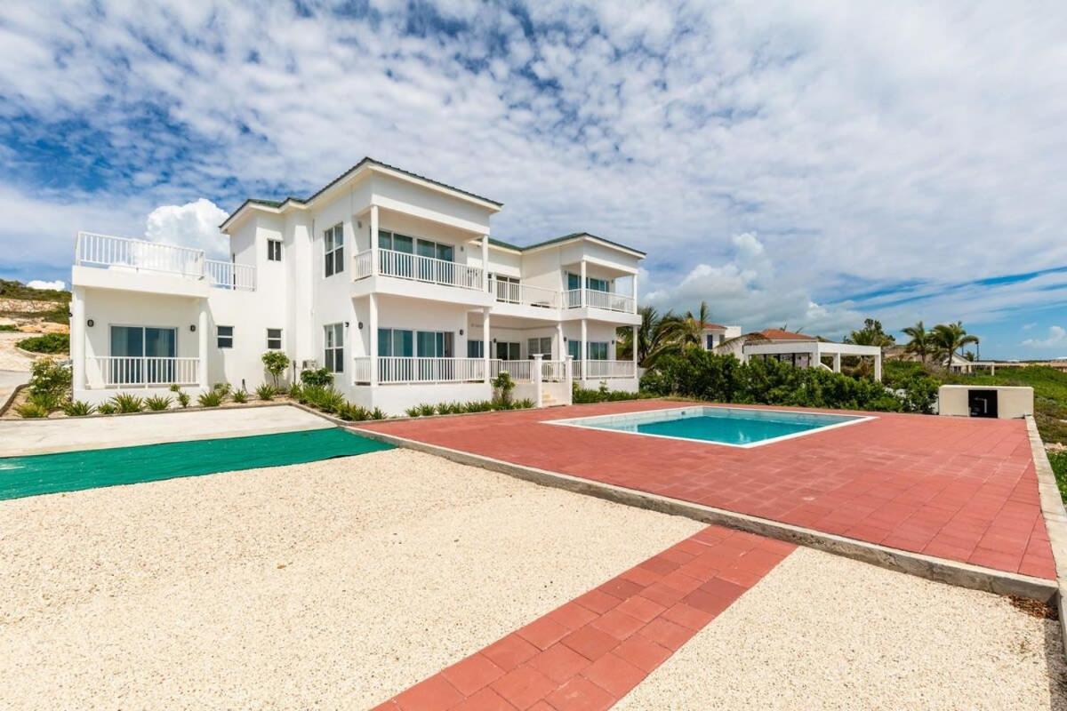 Breathtaking Turtle Tail Drive Oceanfront Villa Providenciales Exterior photo